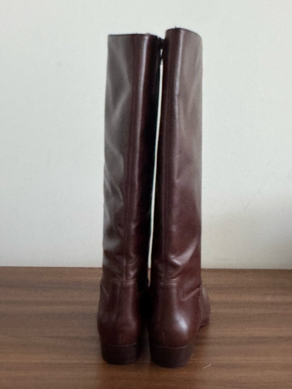 Never been worn, Vince Camuto Pavla Mahogany Boots, Size 8 Narrow Calf - Picture 3 of 6